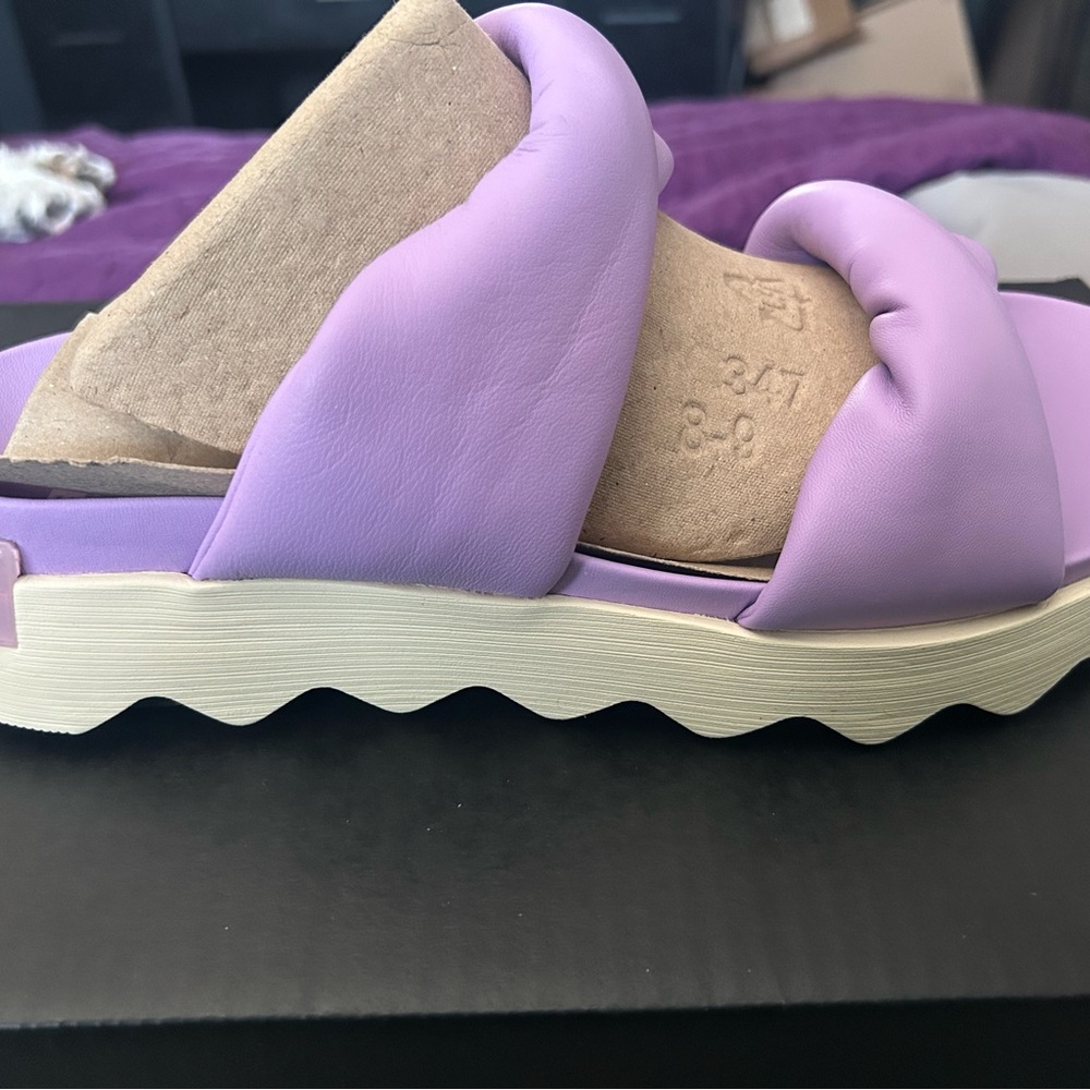 Sorel Women's Viibe Twist Slide Sandals in Lilac - Picture 7 of 9